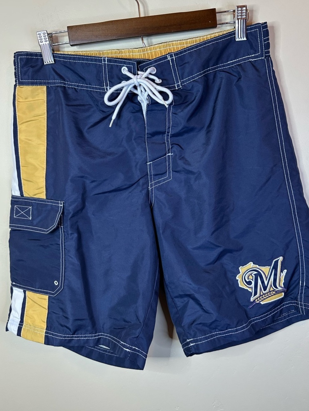 💙💛Milwaukee Brewers Size Medium Men's Swim Board Shorts 9.5” Inseam